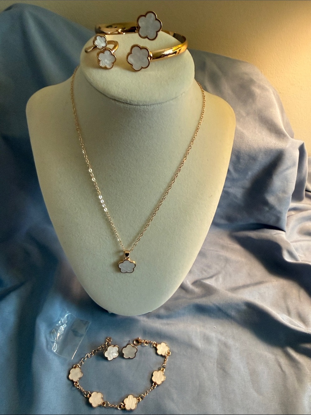 Gold & White Mother-of-Pearl Clover Jewelry Set - Women